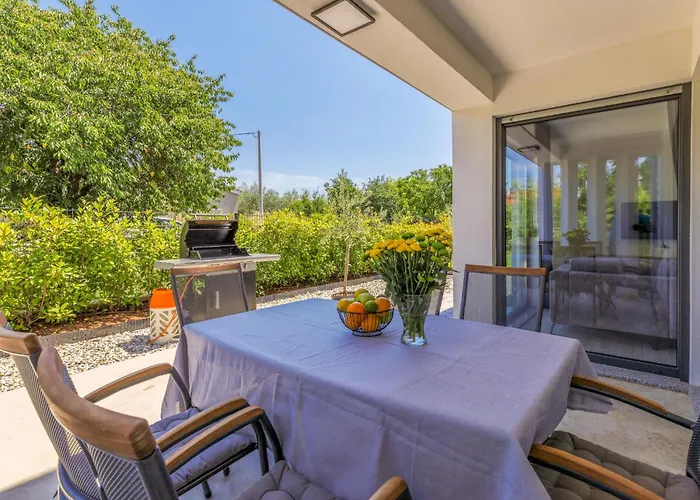 Holiday Home Villa Essea By Interhome
